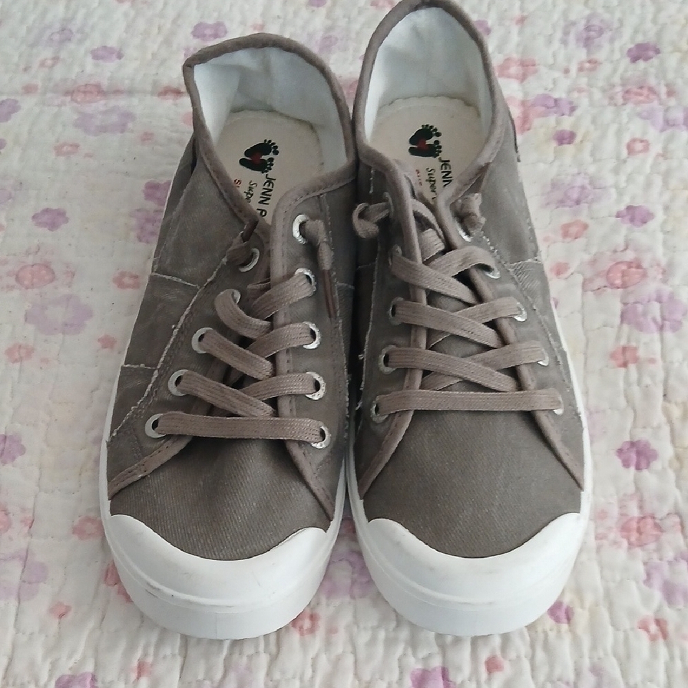Jenn Ardor Gray Sneakers - Picture 3 of 10